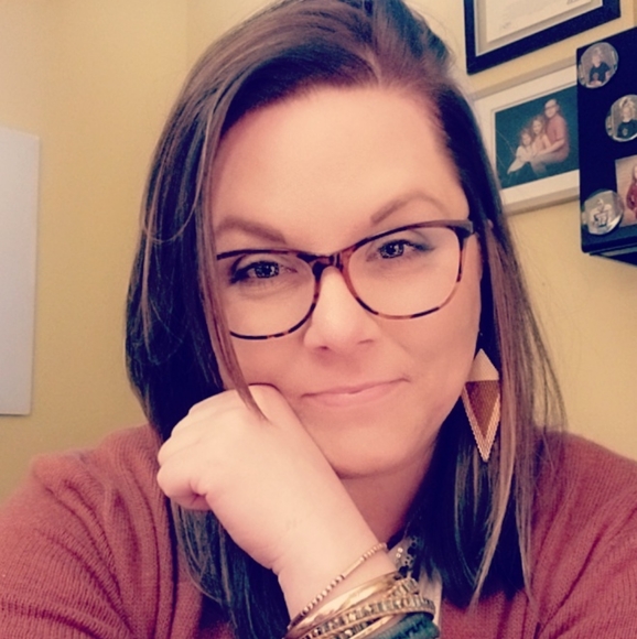 Meet your Posher, Amanda - Picture 1 of 1